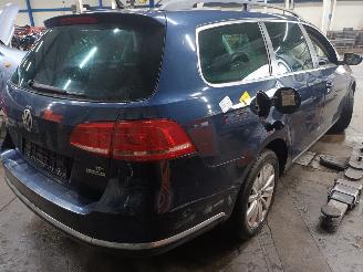 Volkswagen Passat Passat Variant (365) Combi 1.6 TDI 16V Bluemotion (CAYC(Euro 5)) [77kW=
]  (08-2010/12-2014) picture 3