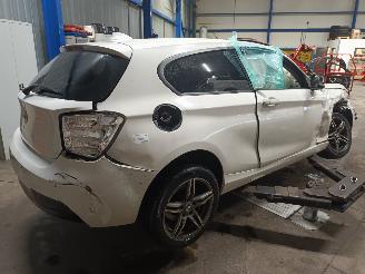 BMW 1-serie 1 serie (F21) Hatchback 3-drs 114i 1.6 16V (N13-B16A) [75kW]  (12-2011=
/03-2015) picture 3