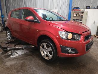 Chevrolet Aveo Aveo (300) Hatchback 1.4 16V (LDD) [74kW]  (03-2011/12-2015) picture 2