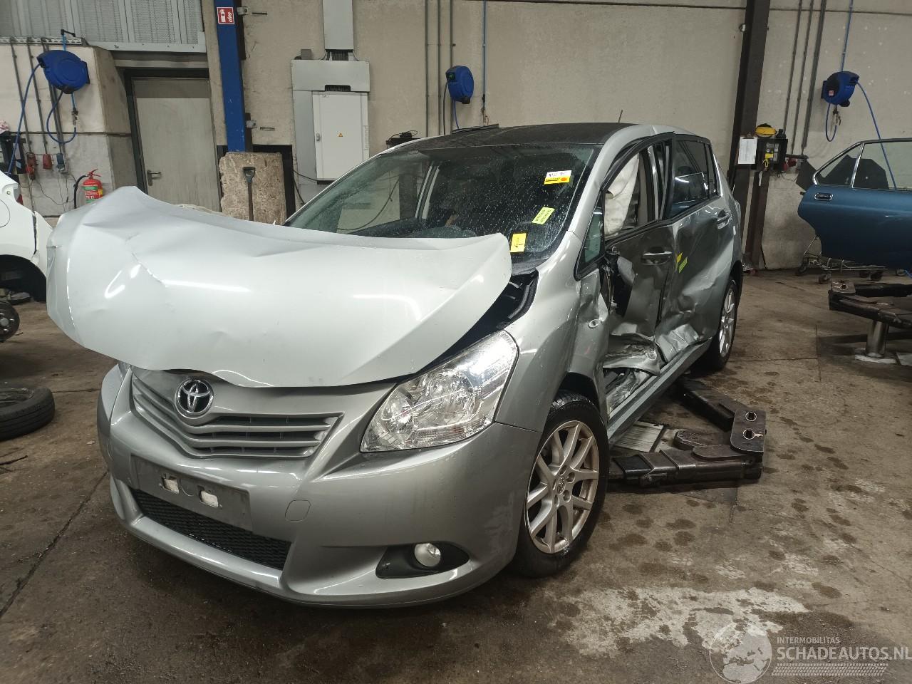 Toyota Verso Verso MPV 1.8 16V VVT-i (2ZRFAE) [108kW]  (04-2009/08-2018)