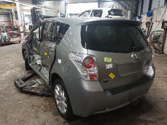Toyota Verso Verso MPV 1.8 16V VVT-i (2ZRFAE) [108kW]  (04-2009/08-2018) picture 4