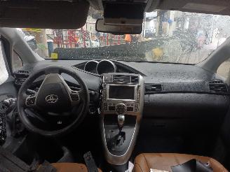 Toyota Verso Verso MPV 1.8 16V VVT-i (2ZRFAE) [108kW]  (04-2009/08-2018) picture 5