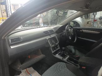 Volkswagen Passat Passat (362) Sedan 1.6 TDI 16V Bluemotion (CAYC) [77kW]  (08-2010/12-2=
014) picture 5