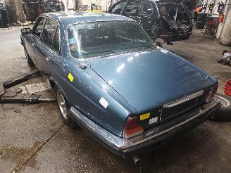 Jaguar XJ XJ6 series I/II/III Sedan 4.2 Series II/III (XK(4.2)) [150kW]  (09-197=
9/12-1987) picture 4