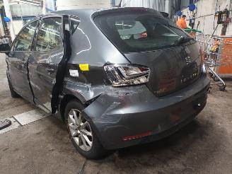 Seat Ibiza Ibiza IV (6J5) Hatchback 5-drs 1.0 EcoTSI 12V (CHZC) [81kW]  (05-2015/=
06-2017) picture 4