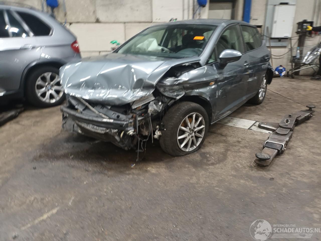 Seat Ibiza Ibiza IV (6J5) Hatchback 5-drs 1.0 EcoTSI 12V (CHZC) [81kW]  (05-2015/=
06-2017)
