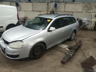 Salvage car Volkswagen Golf Golf V Variant (1K5) Combi 1.9 TDI (BLS) [77kW]  (06-2007/07-2009) 2009/4