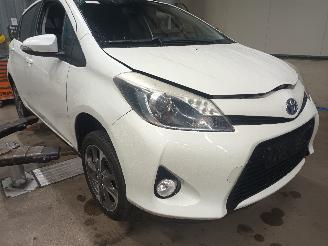 Toyota Yaris Yaris III (P13) Hatchback 1.5 16V Hybrid (1NZ-FXE) [74kW]  (03-2012/09=
-2020) picture 2