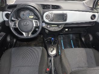 Toyota Yaris Yaris III (P13) Hatchback 1.5 16V Hybrid (1NZ-FXE) [74kW]  (03-2012/09=
-2020) picture 5