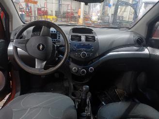 Chevrolet Spark Spark (M300) Hatchback 1.2 16V (LMU) [60kW]  (03-2010/12-2015) picture 5