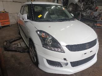 Suzuki Swift Swift (ZA/ZC/ZD) Hatchback 1.2 16V (K12B) [69kW]  (10-2010/04-2017) picture 2