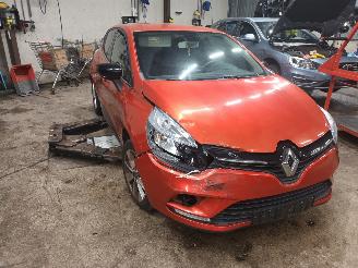 Renault Clio Clio IV (5R) Hatchback 5-drs 0.9 Energy TCE 90 12V (H4B-408(H4B-B4)) [=
66kW]  (11-2012/08-2021) picture 2