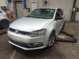 Salvage car Volkswagen Polo Polo V (6R) Hatchback 1.4 TDI (CUSA(Euro 6)) [55kW]  (03-2014/10-2017)= 2015/1