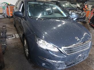 Peugeot 308 308 SW (L4/L9/LC/LJ/LR) Combi 5-drs 1.2 12V e-THP PureTech 110 (EB2DT(=
HNZ)) [81kW]  (03-2014/12-2021) picture 2