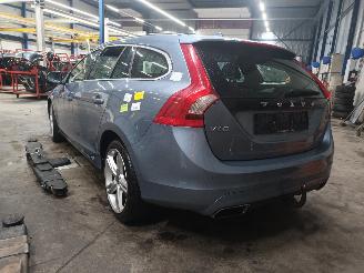 Volvo V-60 V60 I (FW/GW) Combi 2.0 D4 16V (D4204T14) [140kW]  (03-2015/05-2018) picture 4