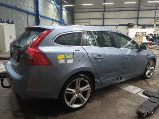 Volvo V-60 V60 I (FW/GW) Combi 2.0 D4 16V (D4204T14) [140kW]  (03-2015/05-2018) picture 3