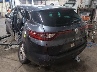 Renault Mégane Megane IV Estate (RFBK) Combi 5-drs 1.3 TCE 140 16V (H5H-490(H5H-E4)) =
[103kW]  (01-2018/...) picture 4
