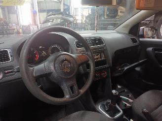 Volkswagen Polo Polo V (6R) Hatchback 1.2 12V BlueMotion Technology (CGPA(Euro 5)) [51=
kW]  (06-2009/05-2014) picture 5