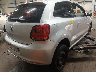 Volkswagen Polo Polo V (6R) Hatchback 1.2 12V BlueMotion Technology (CGPA(Euro 5)) [51=
kW]  (06-2009/05-2014) picture 3