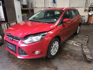Salvage car Ford Focus Focus 3 Wagon Combi 1.6 Ti-VCT 16V 125 (PNDA) [92kW]  (07-2010/05-2018=
) 2011