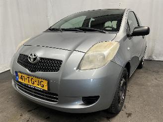 uszkodzony samochody osobowe Toyota Yaris Yaris II (P9) Hatchback 1.3 16V VVT-i (2SZFE) [64kW]  (08-2005/11-2010=
) 2006/8