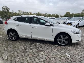 Volvo V-40 V40 (MV) Hatchback 5-drs 1.6 T3 GTDi 16V (B4164T3(Euro 5)) [110kW]  (0=
3-2012/12-2016) picture 7