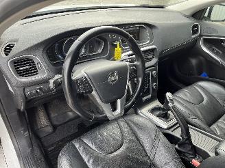 Volvo V-40 V40 (MV) Hatchback 5-drs 1.6 T3 GTDi 16V (B4164T3(Euro 5)) [110kW]  (0=
3-2012/12-2016) picture 16