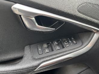 Volvo V-40 V40 (MV) Hatchback 5-drs 1.6 T3 GTDi 16V (B4164T3(Euro 5)) [110kW]  (0=
3-2012/12-2016) picture 23
