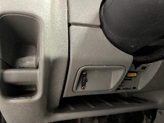 Renault Trafic Trafic New (FL) Van 2.0 dCi 16V 90 (M9R-630(M9R-A6)) [66kW]  (08-2006/=
06-2014) picture 30