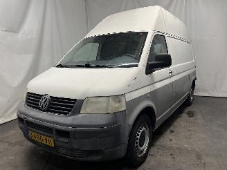 Voiture accidenté Volkswagen Transporter Transporter T5 Van 2.5 TDi (AXD) [96kW]  (04-2003/11-2009) 2006/1