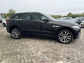Jaguar F-Pace F-Pace SUV 2.0 D 180 16V AWD (204DTD(AJ20D4)) [132kW]  (09-2015/12-202=
5) picture 6