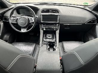 Jaguar F-Pace F-Pace SUV 2.0 D 180 16V AWD (204DTD(AJ20D4)) [132kW]  (09-2015/12-202=
5) picture 12