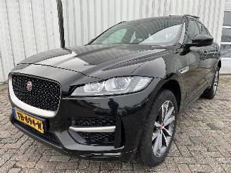 Unfallwagen Jaguar F-Pace F-Pace SUV 2.0 D 180 16V AWD (204DTD(AJ20D4)) [132kW]  (09-2015/12-202=
5) 2018/8