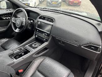 Jaguar F-Pace F-Pace SUV 2.0 D 180 16V AWD (204DTD(AJ20D4)) [132kW]  (09-2015/12-202=
5) picture 10
