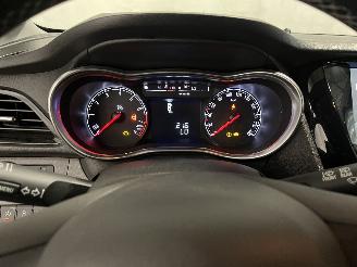 Opel Karl Karl Hatchback 5-drs 1.0 12V (B10XE(Euro 6)) [55kW]  (01-2015/03-2019)= picture 21