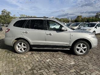 Hyundai Santa Fe Santa Fe II (CM) SUV 2.2 CRDi 16V 4x2 (D4EB) [114kW]  (03-2006/12-2009=
) picture 6