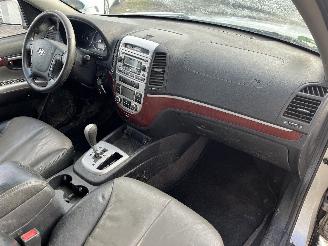 Hyundai Santa Fe Santa Fe II (CM) SUV 2.2 CRDi 16V 4x2 (D4EB) [114kW]  (03-2006/12-2009=
) picture 10