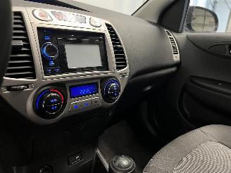 Hyundai I-20 i20 Hatchback 1.2i 16V (G4LA) [57kW]  (09-2008/12-2012) picture 20