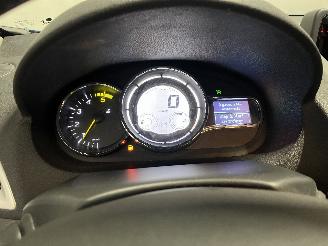 Renault Mégane Megane III Grandtour (KZ) Combi 5-drs 1.5 dCi 110 (K9K-636(K9K-A6)) [8=
1kW]  (02-2009/04-2016) picture 16
