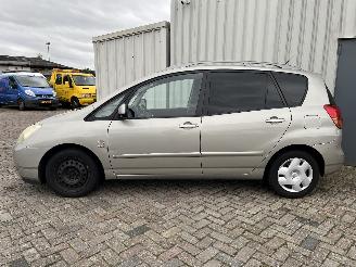 Toyota Corolla Corolla Verso (E12) MPV 1.8 16V VVT-i (1ZZFE) [99kW]  (12-2001/05-2004=
) picture 4