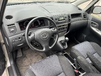 Toyota Corolla Corolla Verso (E12) MPV 1.8 16V VVT-i (1ZZFE) [99kW]  (12-2001/05-2004=
) picture 25
