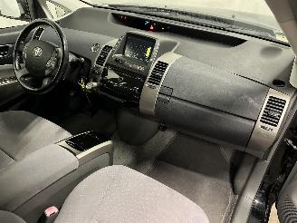 Toyota Prius Prius (NHW20) Liftback 1.5 16V (1NZ-FXE) [82kW]  (09-2003/12-2009) picture 13