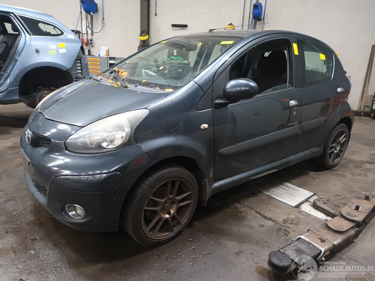 Toyota Aygo Aygo (B10) Hatchback 1.0 12V VVT-i (1KR-FE) [50kW]  (07-2005/05-2014)