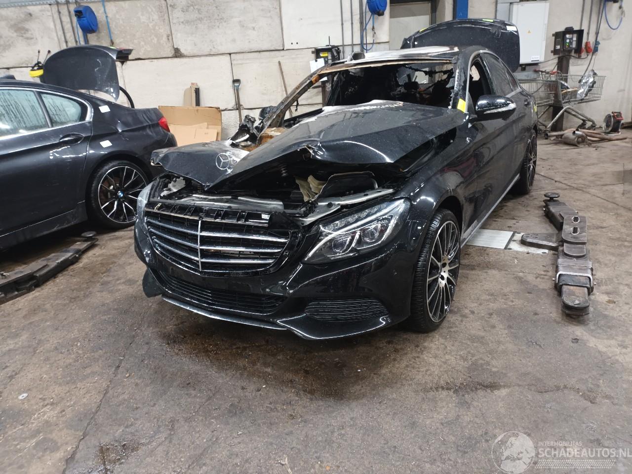 Mercedes C-klasse C (W205) Sedan C-180 1.6 16V (M274.910) [115kW]  (03-2014/03-2021)