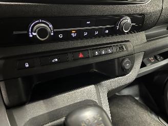 Toyota ProAce ProAce Van 1.6 D-4D 115 16V (3WZHV) [85kW]  (02-2016/04-2020) picture 21