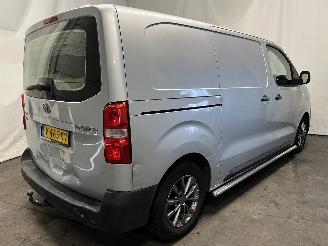 Toyota ProAce ProAce Van 1.6 D-4D 115 16V (3WZHV) [85kW]  (02-2016/04-2020) picture 6