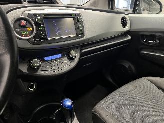 Toyota Yaris Yaris III (P13) Hatchback 1.5 16V Hybrid (1NZ-FXE) [74kW]  (03-2012/09=
-2020) picture 32