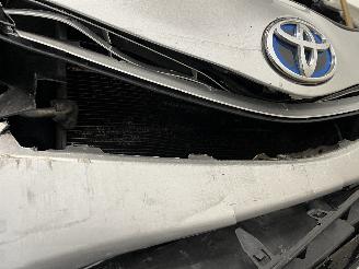 Toyota Yaris Yaris III (P13) Hatchback 1.5 16V Hybrid (1NZ-FXE) [74kW]  (03-2012/09=
-2020) picture 21