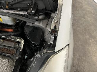 Toyota Yaris Yaris III (P13) Hatchback 1.5 16V Hybrid (1NZ-FXE) [74kW]  (03-2012/09=
-2020) picture 17