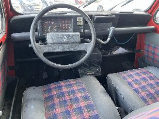 Renault 4 4 Hatchback 5-drs 1.1 GTL (688-712(688-D7)) [25kW]  (06-1978/06-1990) picture 19